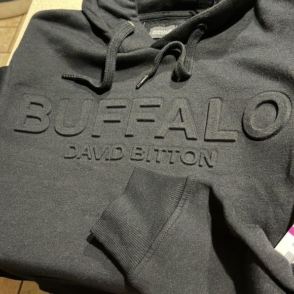 Buffalo David Bitton Other - EMBOSSED BUFFALO DAVID BITTON
​Long-Sleeve Logo Cotton-Blend Hoodie
Small NWT